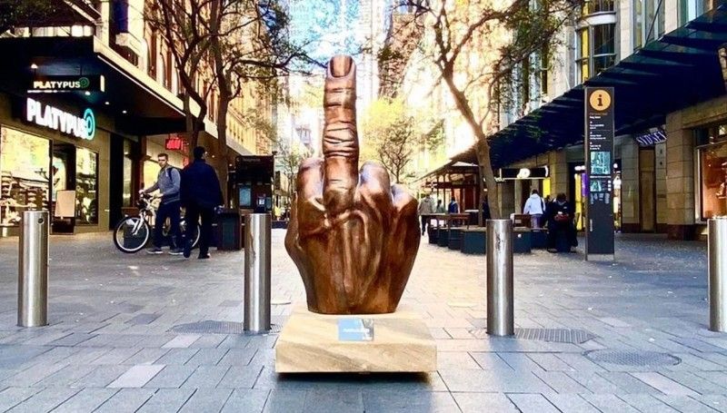 viral marketing campaign - circles life middle finger sydney