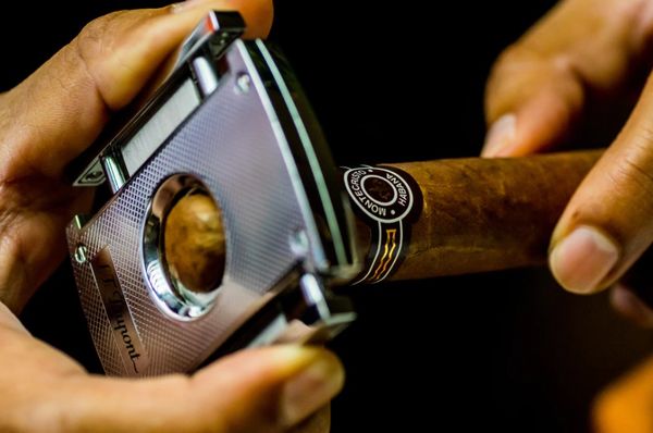 Brands on ContentGrow are seeking luxury cigar writers